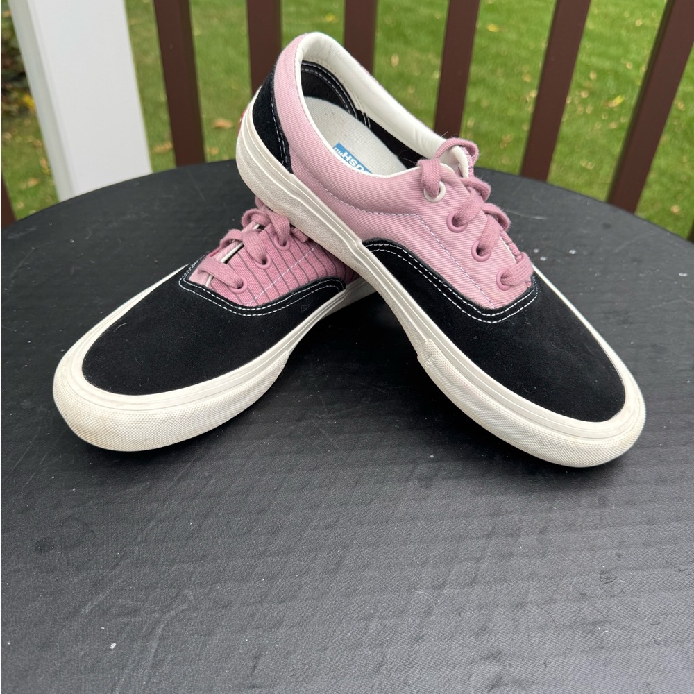 Vans Lizzie Armanto custom skate shoe pink & black W/8